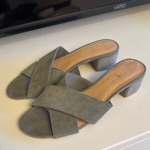 Elegant Gray Suede Block Heel Sandals